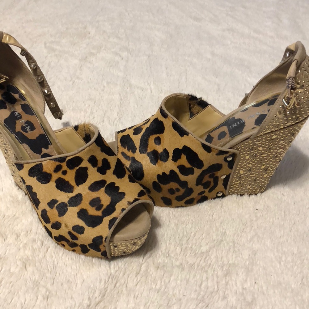 Gianni Bini leopard wedges